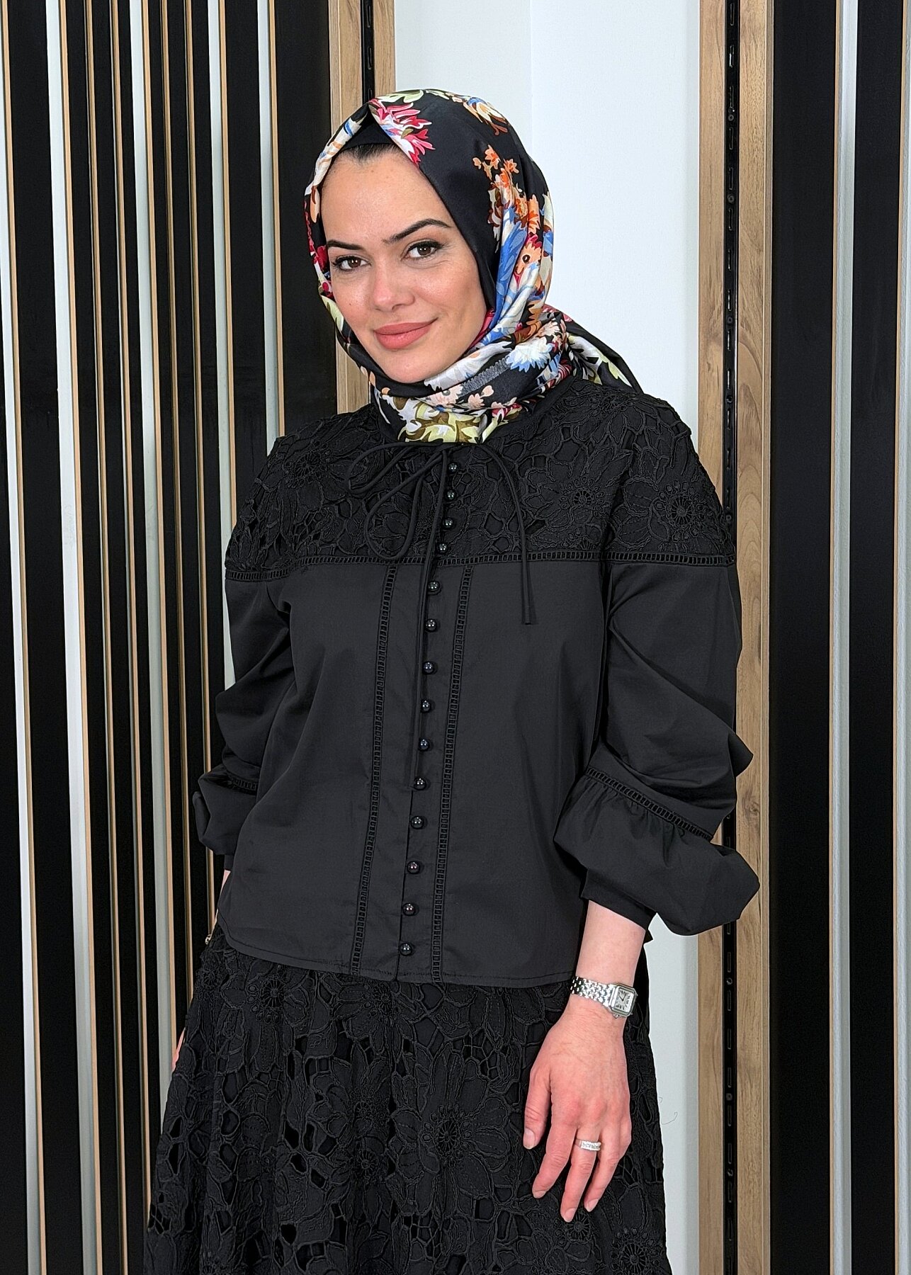 Clande Brode Detaylı Gömlek SİYAH - 1