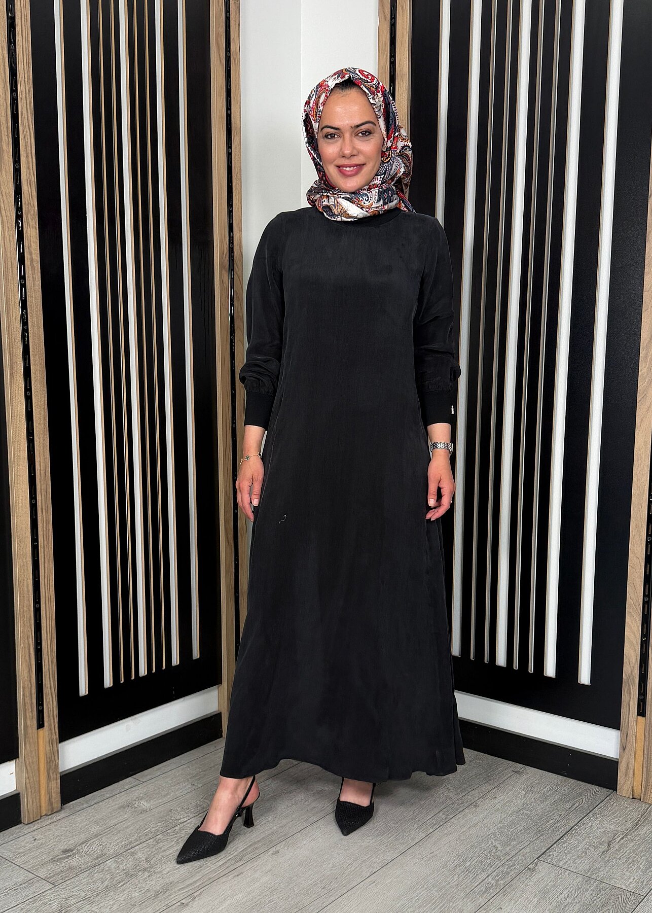 Miss Dalida Yuvarlak Yaka Cupro Uzun Elbise BLACK - 5