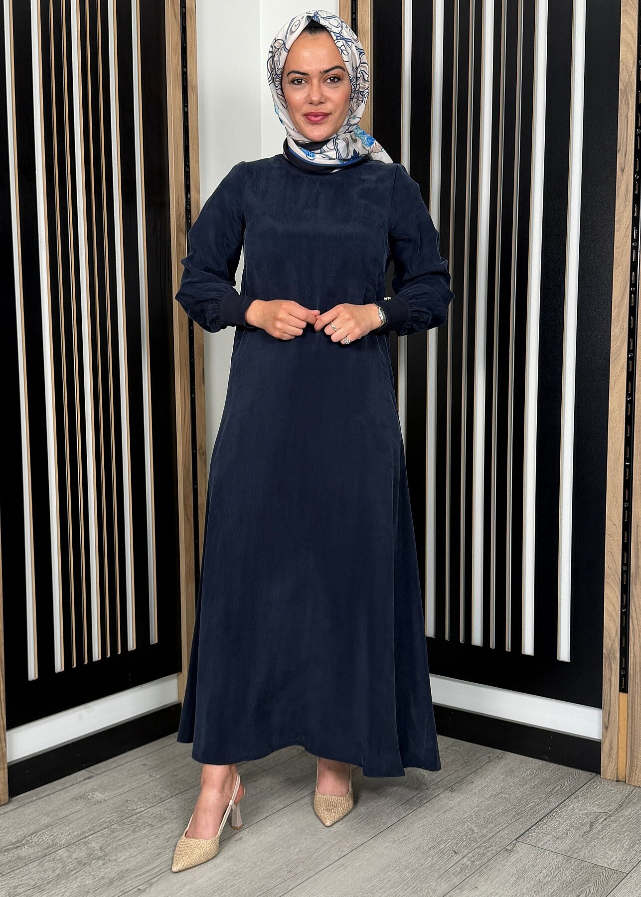 Miss Dalida Yuvarlak Yaka Cupro Uzun Elbise Dark Navy - 2