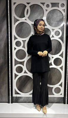 Miss Whence Siyah Paça Kısmı Pileli Krep Pantolon SİYAH