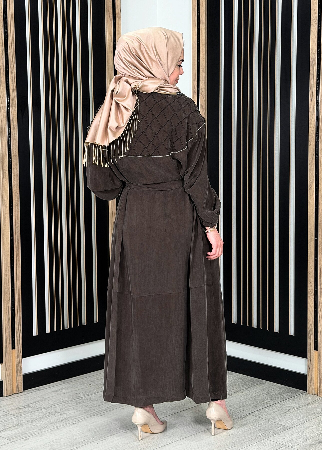 MissWhence Kare Desenli Fermuar Detaylı Ferace KAHVE - 5