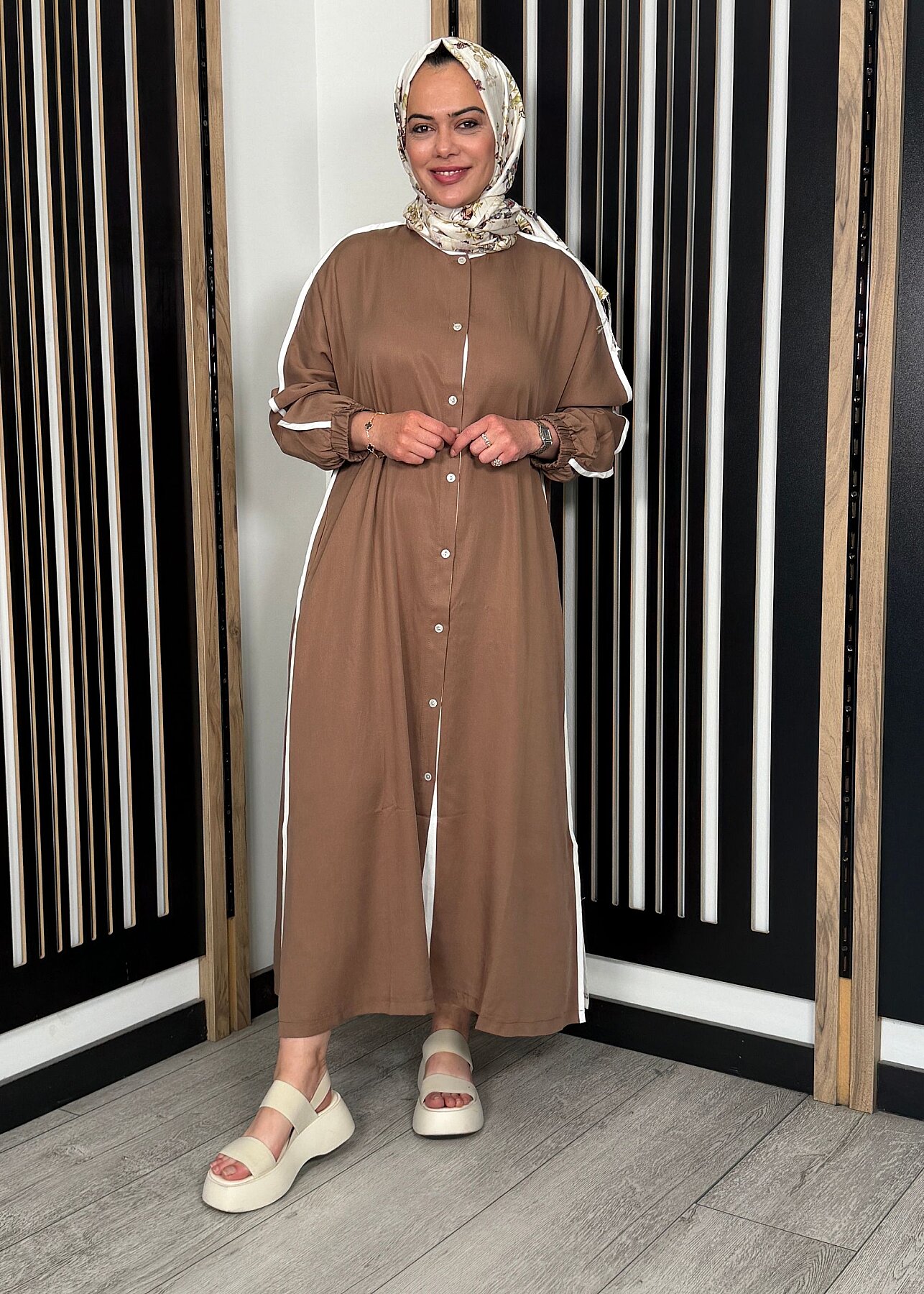 Nazlınur Collection Çizgi Detaylı Yanları Yırtmaçlı Kap KAHVE - 3