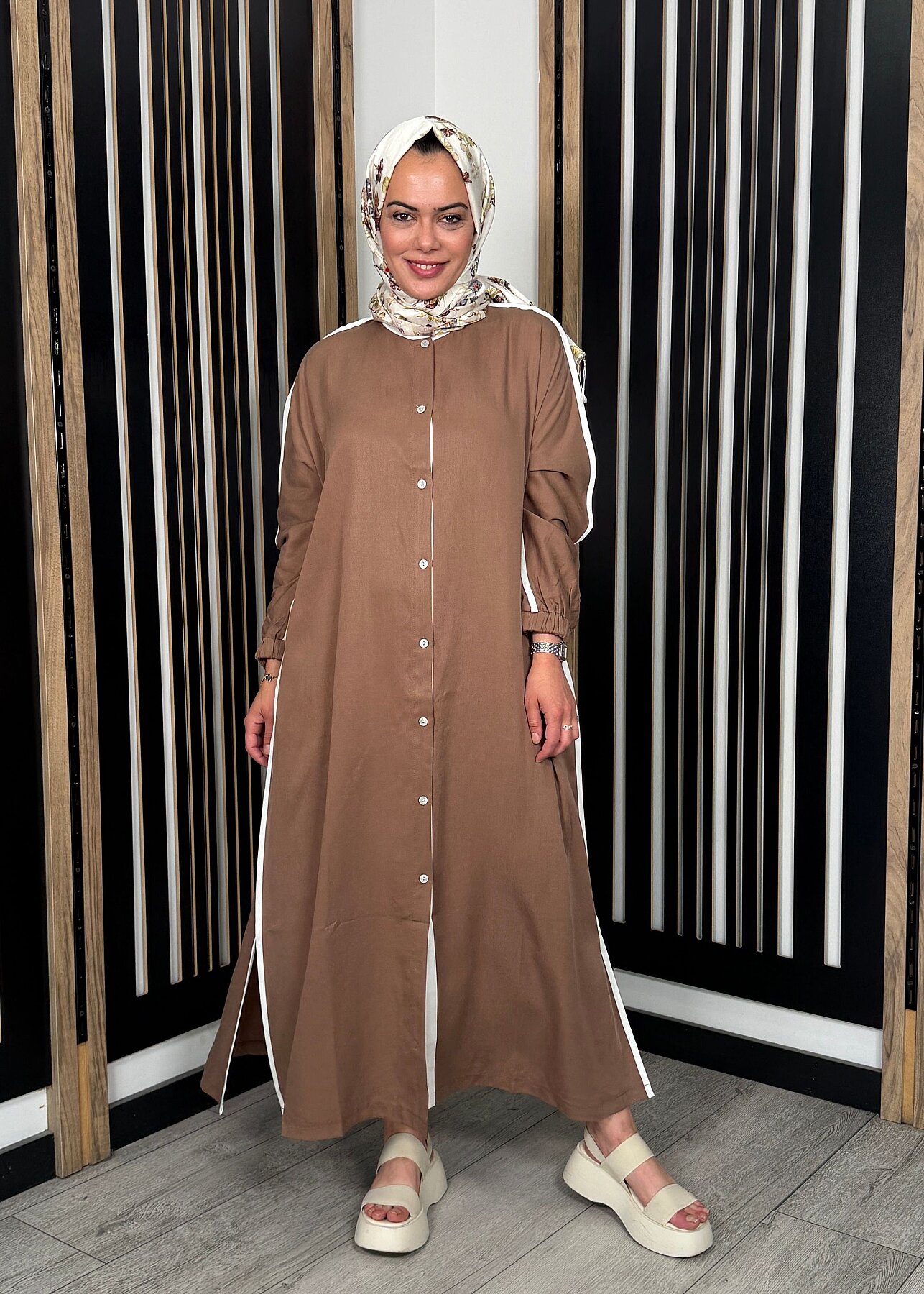 Nazlınur Collection Çizgi Detaylı Yanları Yırtmaçlı Kap KAHVE - 2