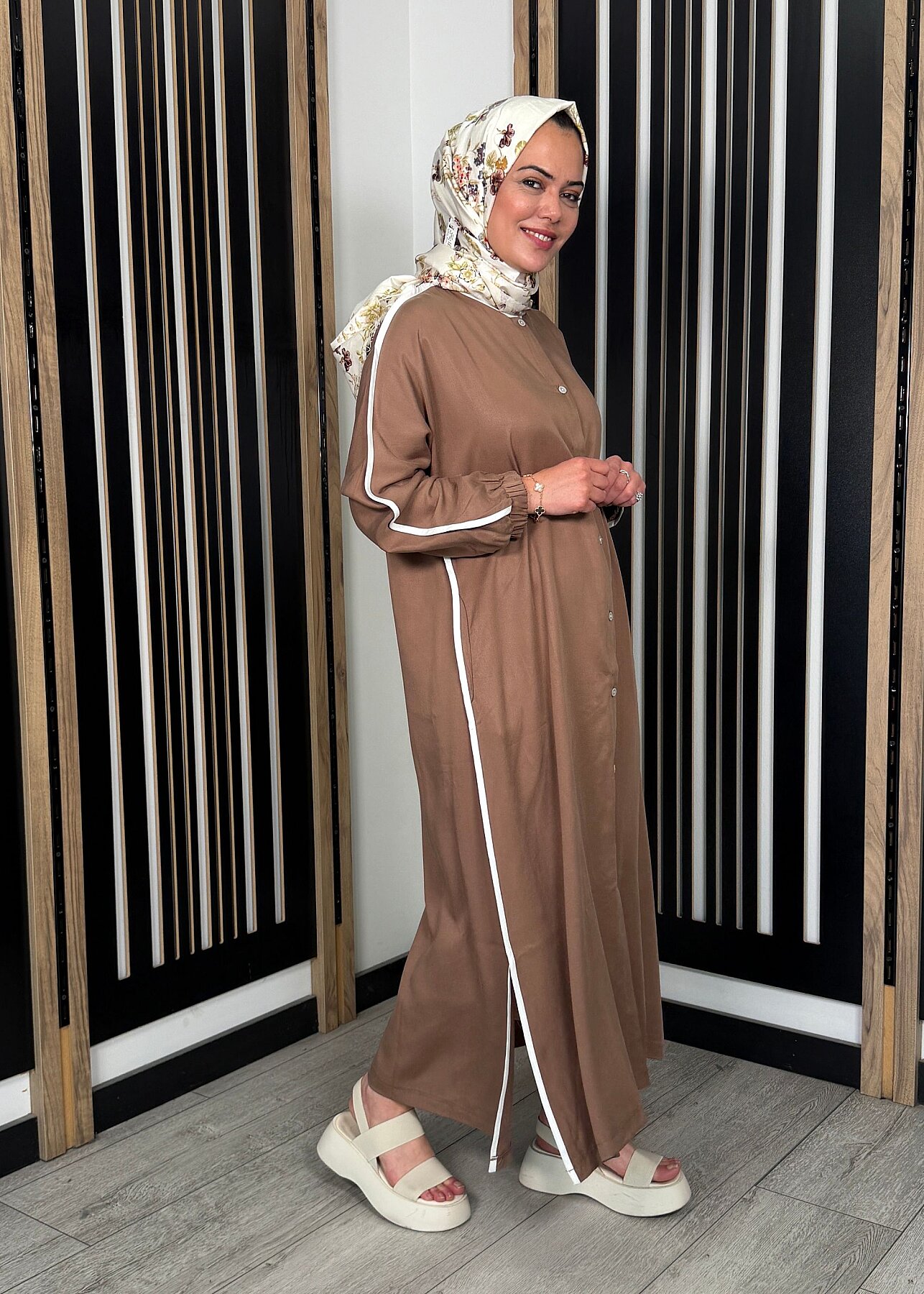 Nazlınur Collection Çizgi Detaylı Yanları Yırtmaçlı Kap KAHVE - 6
