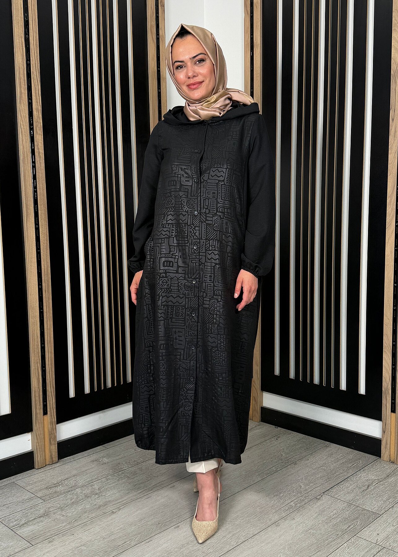 Nazlınur Collection Kendinden Desenli Kapüşonlu Düğmeli Kap SİYAH - 3