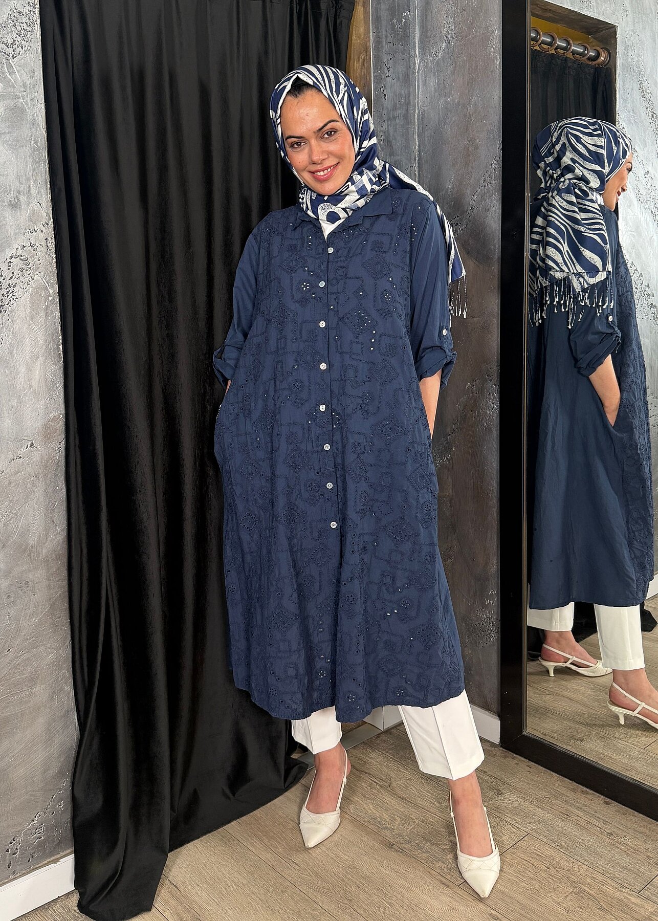 Nazlınur Collection Keten Elbise İşlemeli LACİVERT - 2