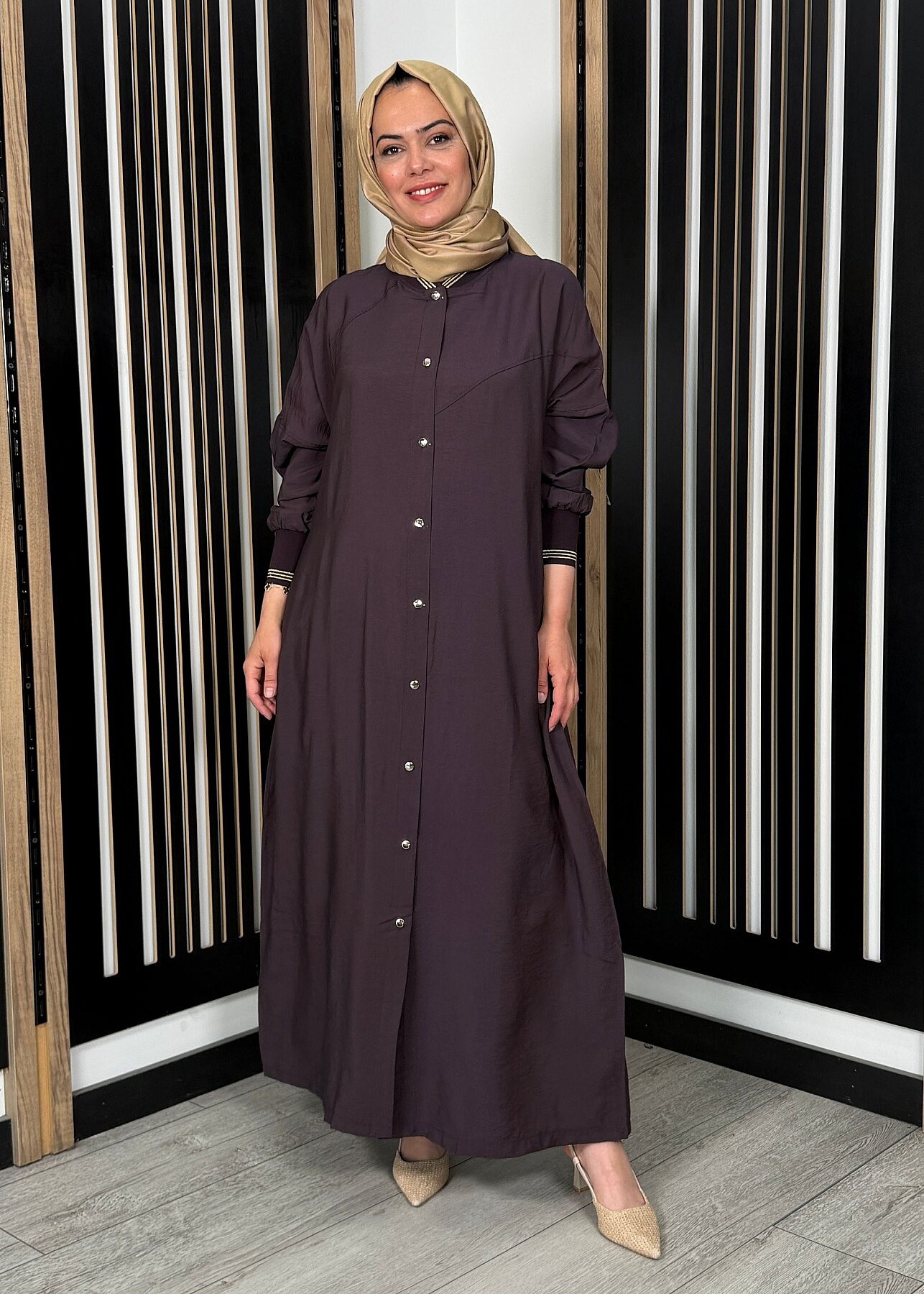 Nazlınur Collection Önü Çıtçıtlı Yakası Lastikli Kap KAHVE - 2