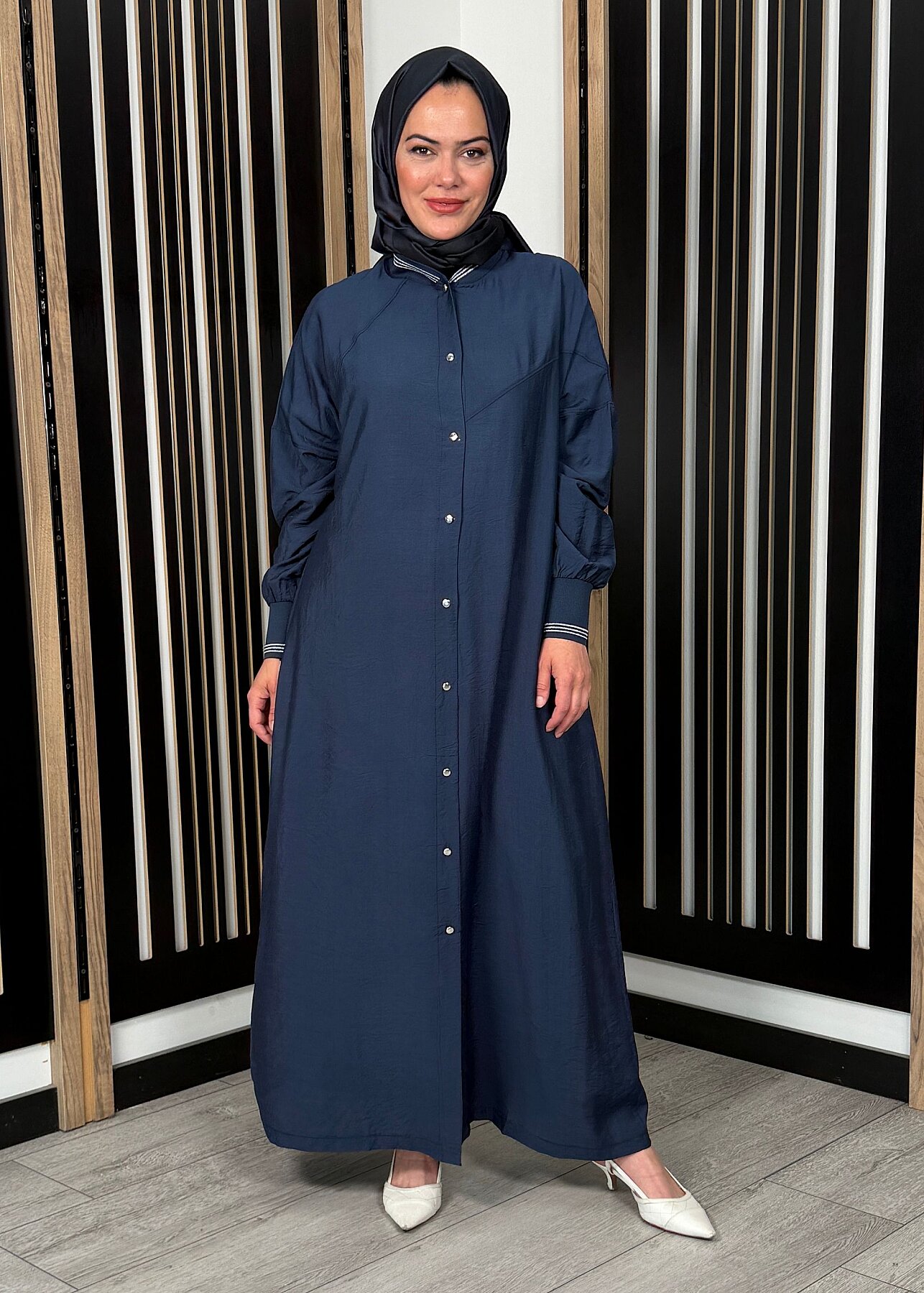 Nazlınur Collection Önü Çıtçıtlı Yakası Lastikli Kap LACİVERT - 1