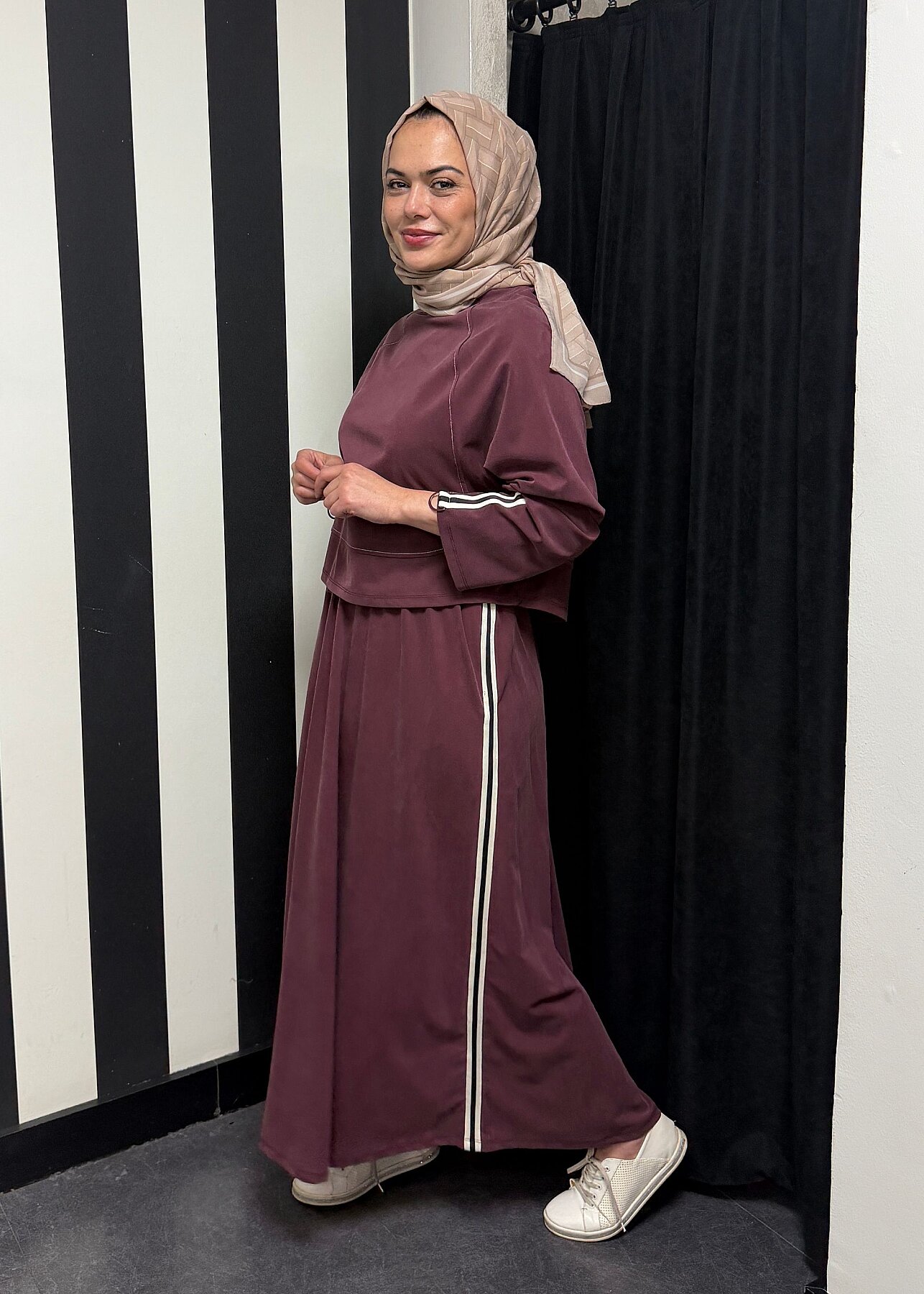 Nazlınur Collection Önü Dikiş Detaylı Şeritli Takım BORDO - 9