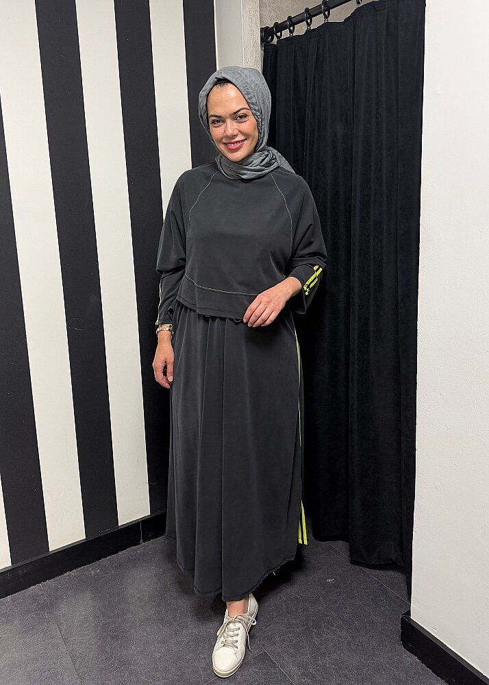 Nazlınur Collection Önü Dikiş Detaylı Şeritli Takım SİYAH