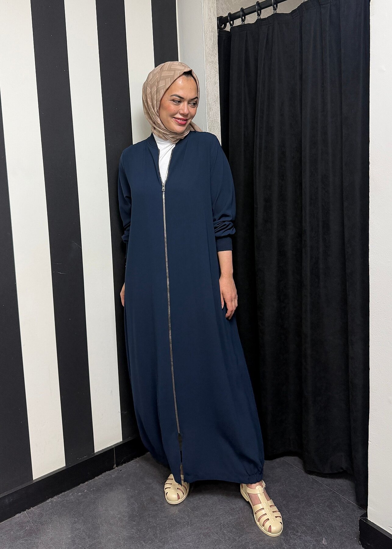 Nazlınur Collection Ribanalı Ferace LACİVERT - 2