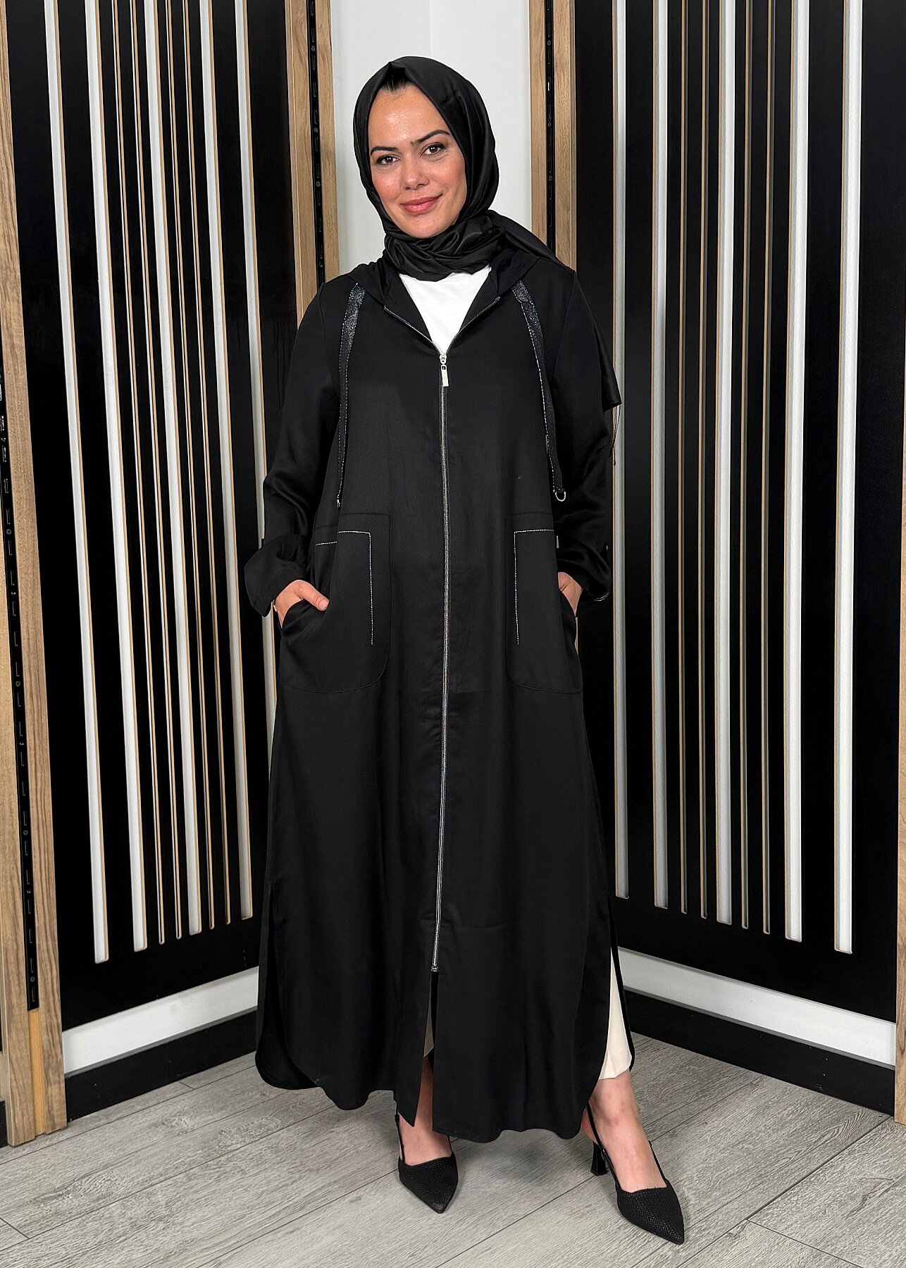 Nazlınur Collection Yakası Sim Detaylı Fermuarlı Ferace SİYAH - 2