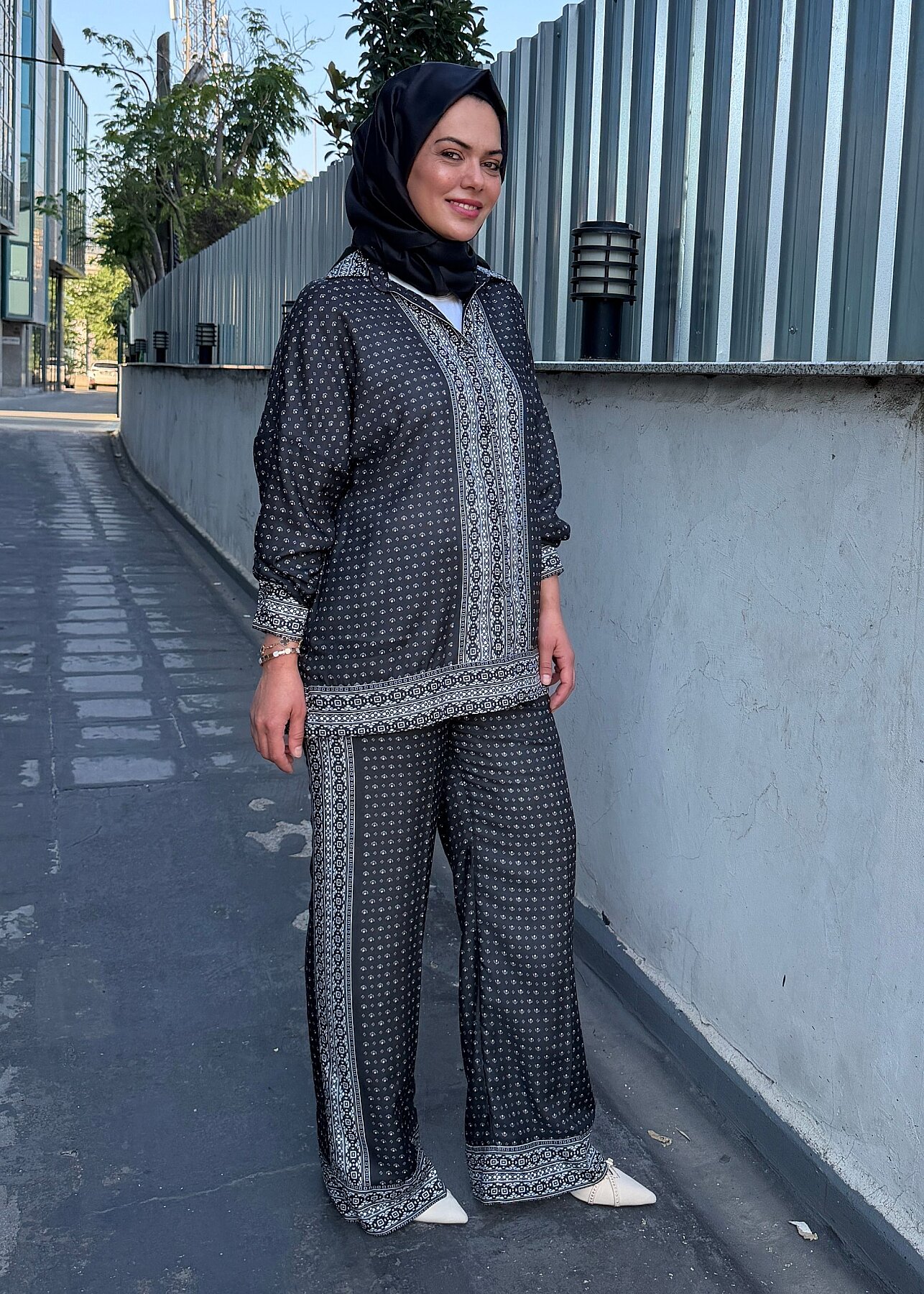 Qupra Desenli Pantolonlu Takım SİYAH - 7